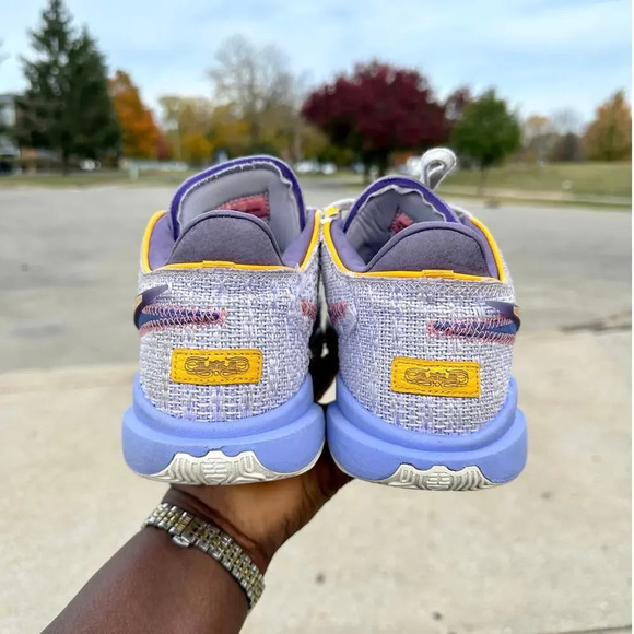 Nike Lebron 20 Violet Frost Men’s Athletic Shoes Size 10 - Picture 7 of 17